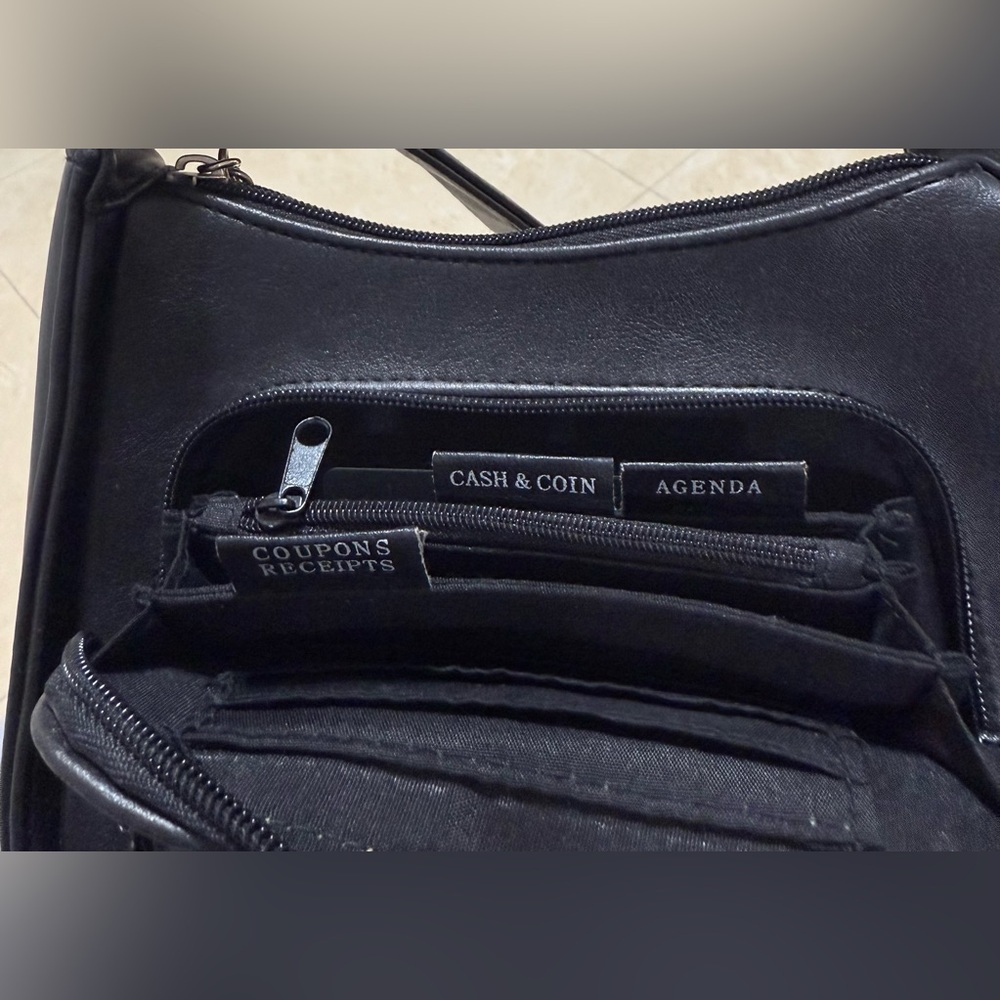Fratelli Rossetti Black Messenger Bag with Minimalist Design Vinyl Pursue - Picture 7 of 7